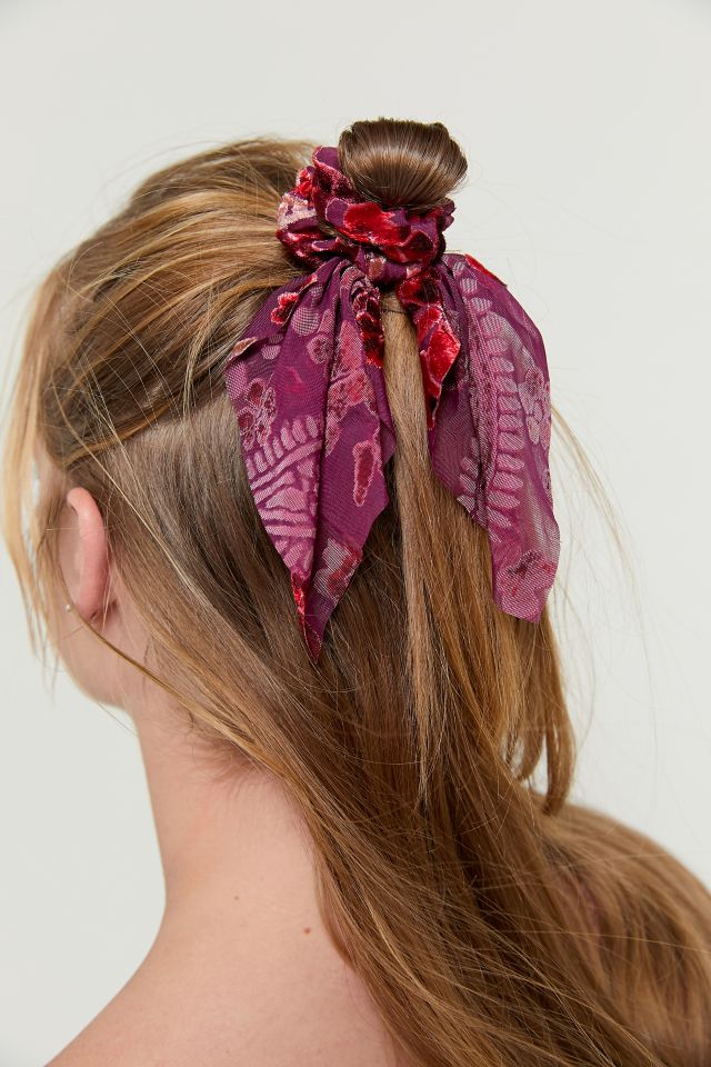 Palomina Velvet Bow Scrunchie #1