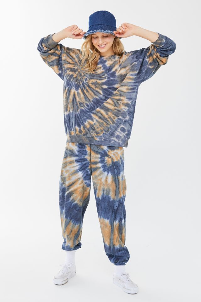 Urban Renewal Recycled Burst Tie-Dye Crew Neck Sweatshirt   #1