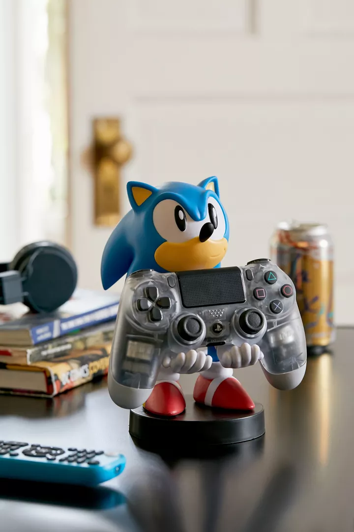 urbanoutfitters.com | Cable Guys Sonic The Hedgehog Device Holder