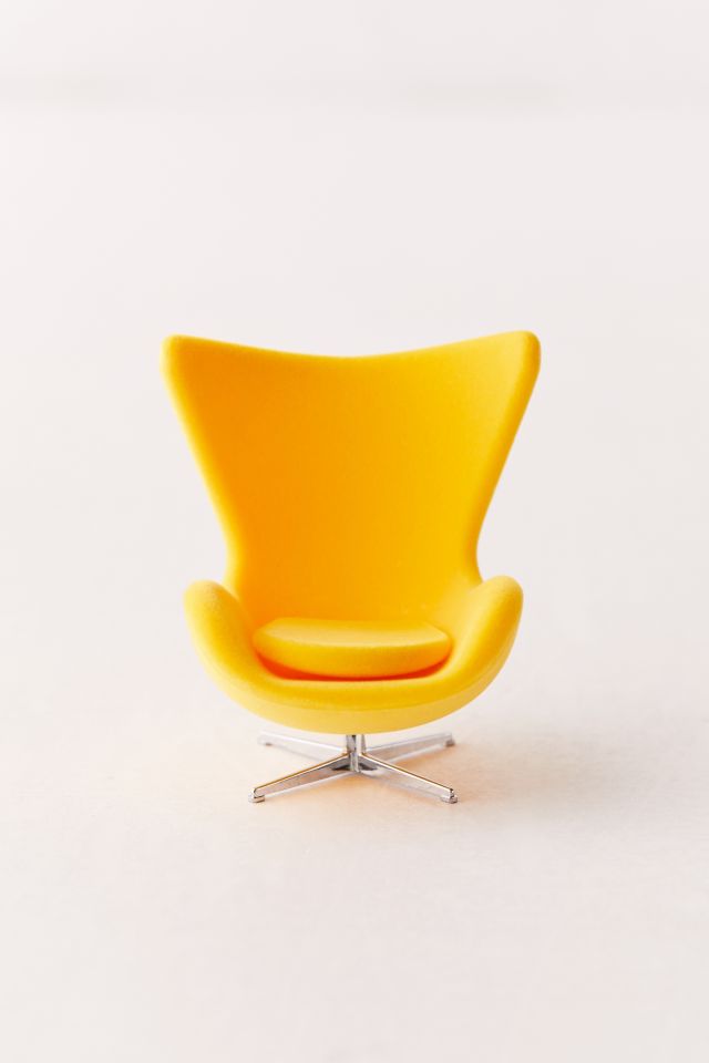 Mini Egg Chair Figure #1