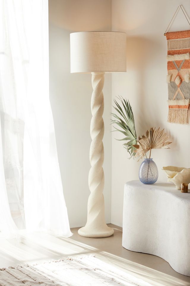 udstilling hente Undertrykkelse Isobel Floor Lamp | Urban Outfitters