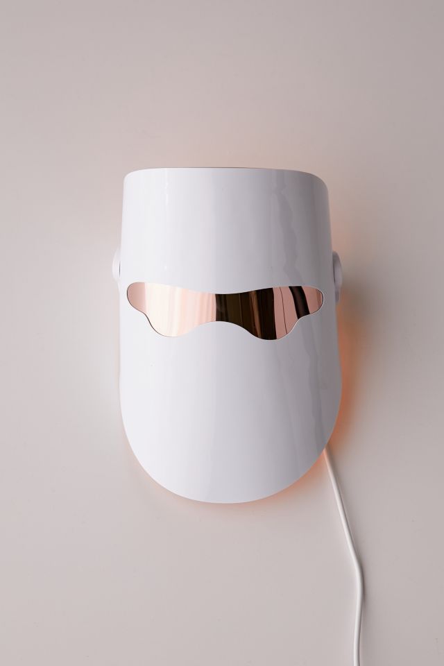 Masque thérapeutique à lumières Illumi Luxe + Willow #4