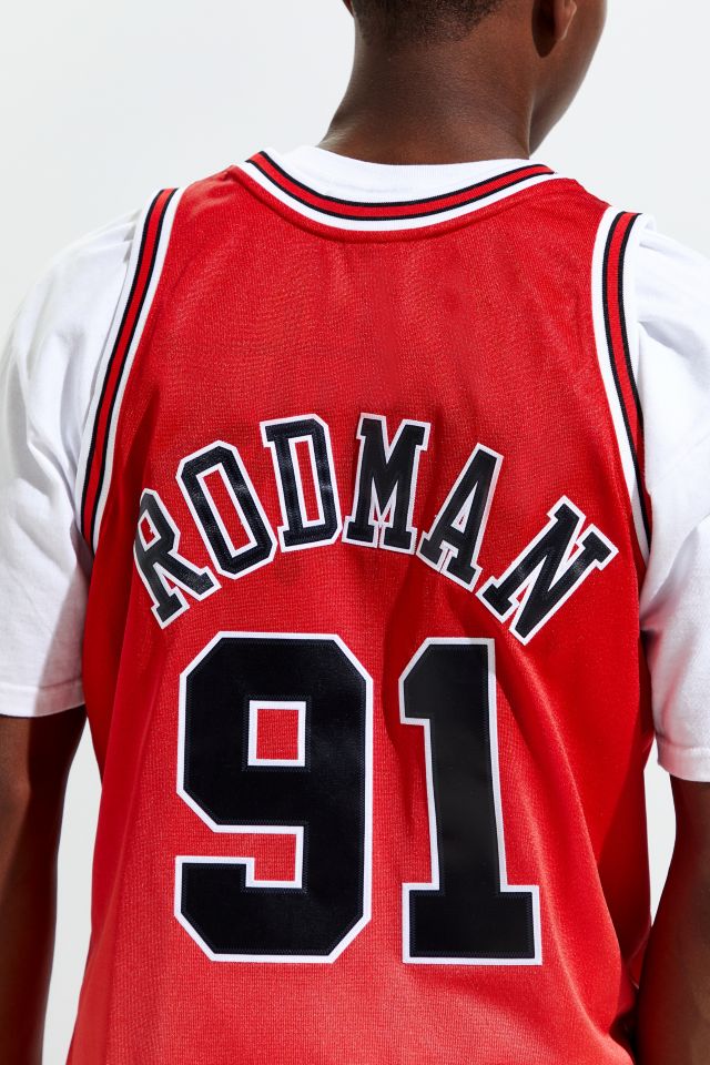 Rodman deals pinstripe jersey