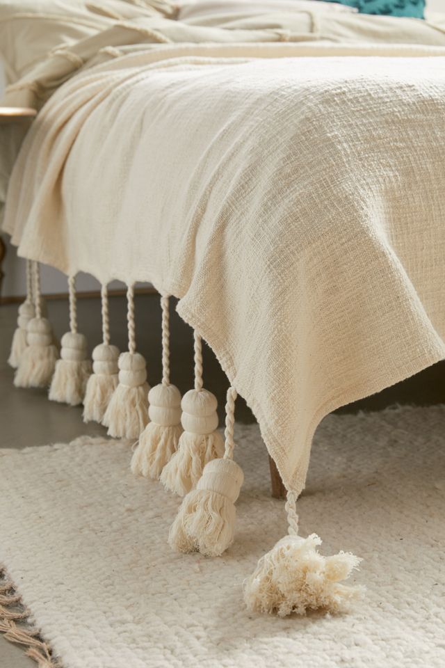 Kip&Co Tassel Bed Blanket #2