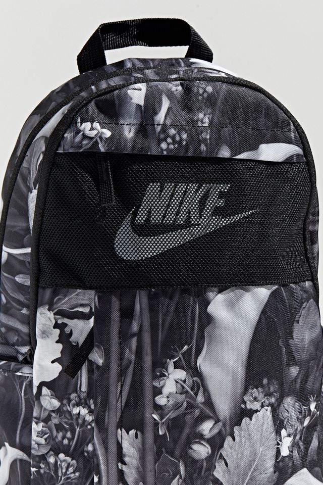 nike 2.0 backpack camo Heritage – DTLR Adjustable shoulder straps create a comfortable carrying experience Nike Elemental 2.0 Printed 2