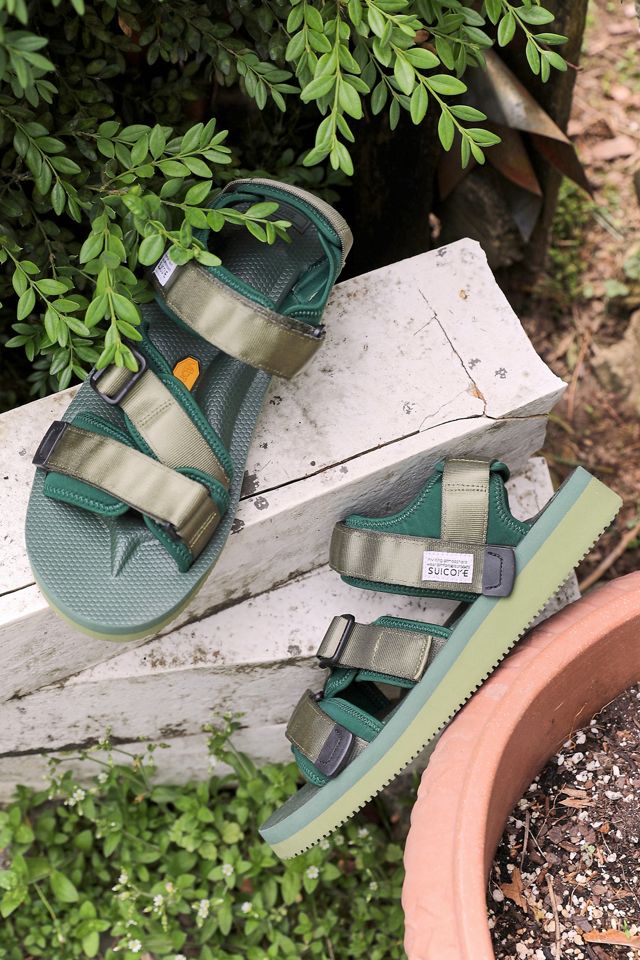 kisee v sandals