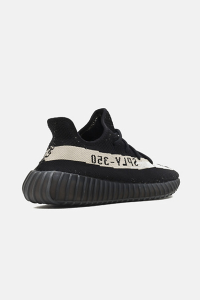 yeezy oreo farfetch