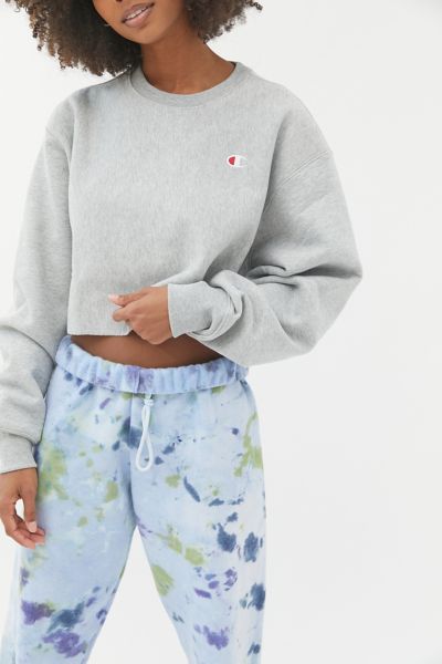 Champion v neck outlet sweatshirt urban outfitters