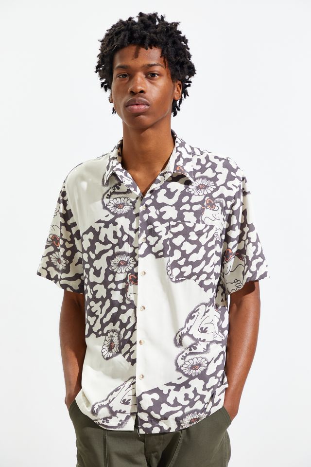 UO Frog Clash Rayon Short Sleeve Button-Down Shirt