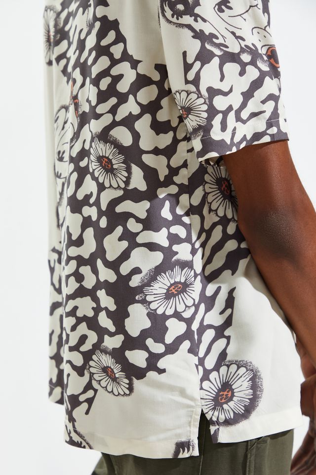 UO Frog Clash Rayon Short Sleeve Button-Down Shirt #3