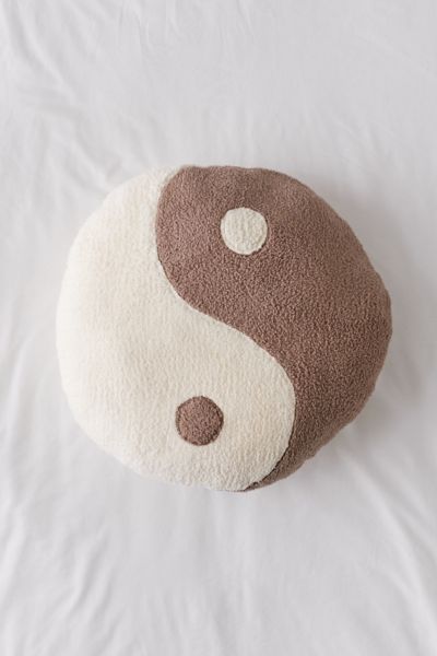 urban outfitters yin yang sherpa