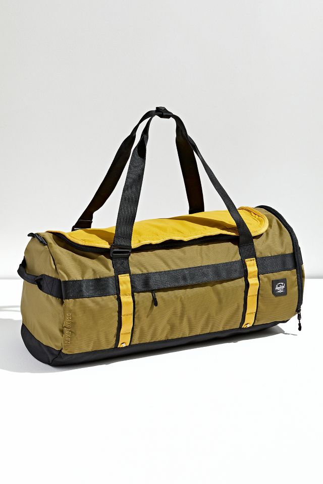 Herschel duffle bag urban outfitters hotsell