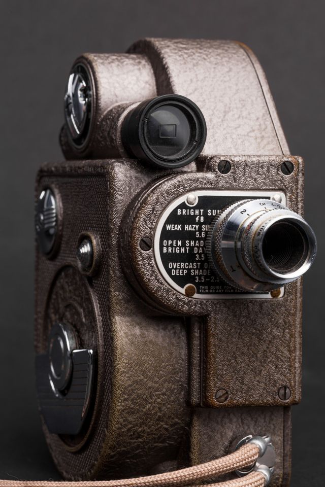 Acme Camera Co. Vintage Revere-Eight 8mm Movie Camera | Urban Outfitters