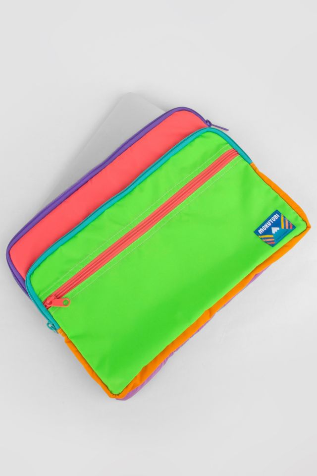 Urban outfitters hotsell laptop case