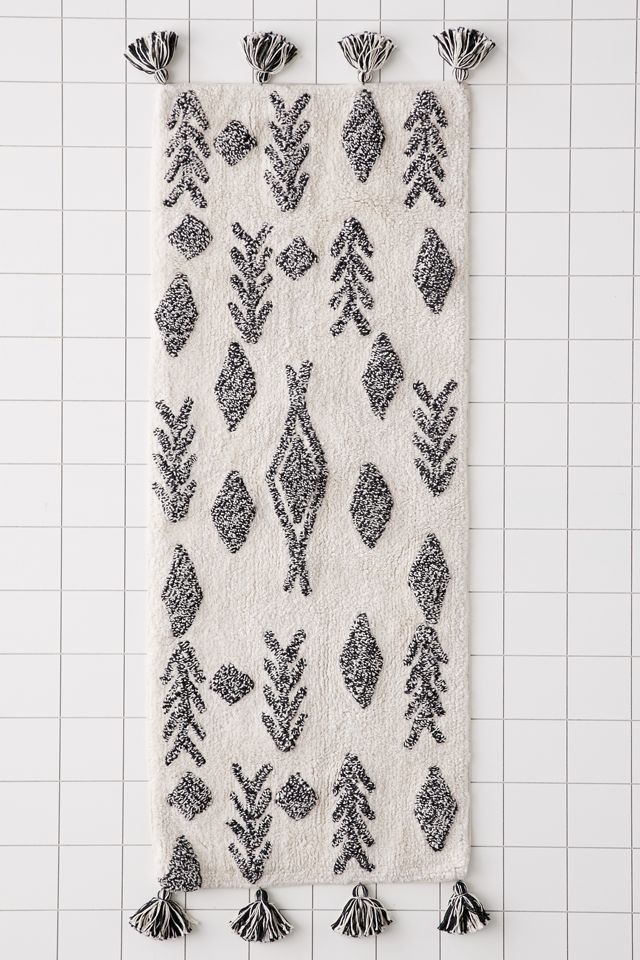 Hilary Geo Runner Bath Mat Urban Outfitters Canada