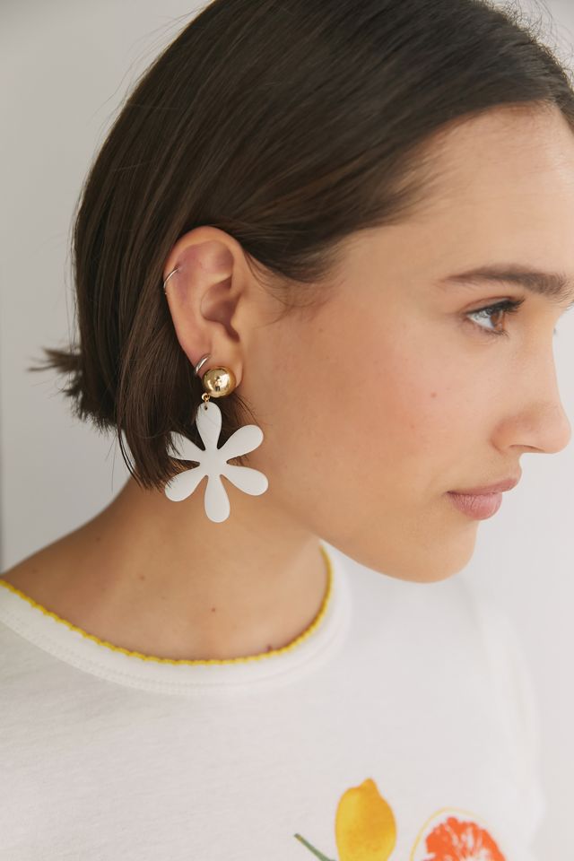 Urban Renewal Vintage ‘90s Shape Earring | Urban Outfitters