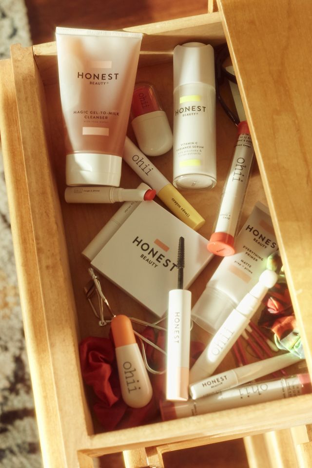 Honest Beauty Magic Gel-To-Milk Cleanser