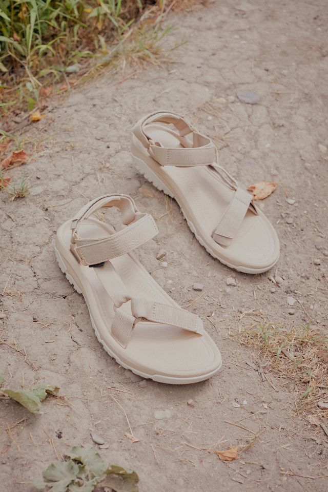 Urban outfitters online teva