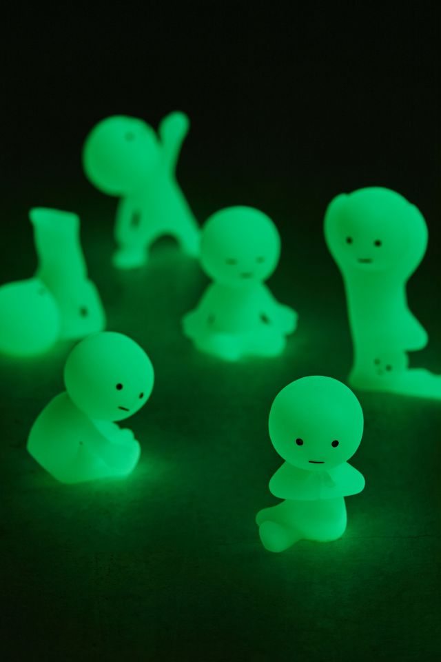 Smiski Yogi Glow-In-The-Dark Figure #4