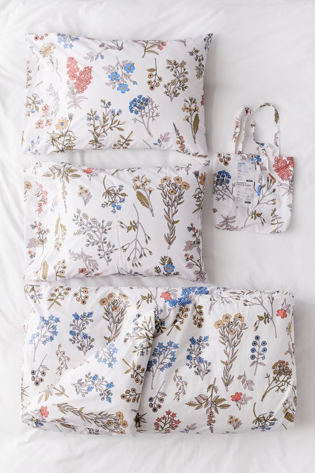 UO Myla Floral Comforter Set