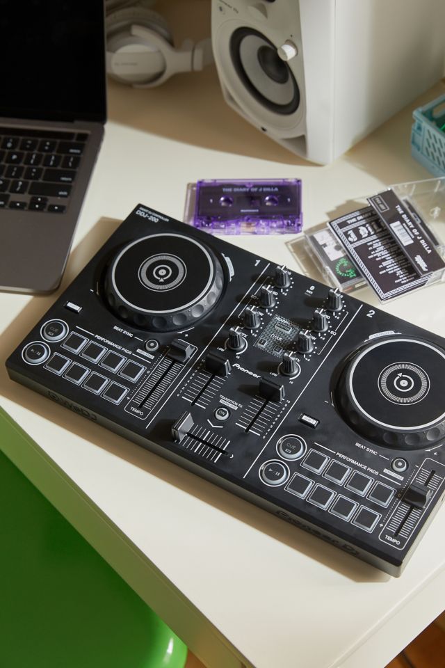 DDJ-200 Smart DJ Controller by Pioneer DJ