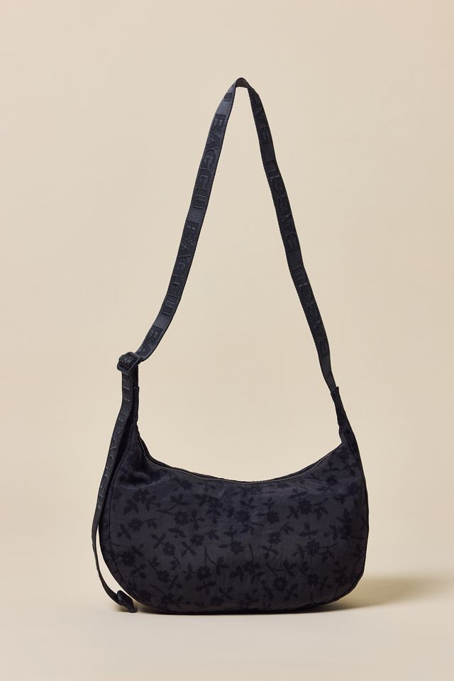 Sac Croissant Moyen en Nylon BAGGU #1