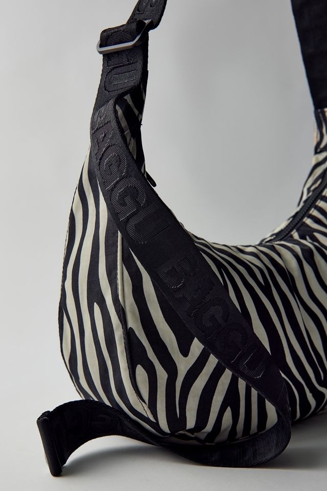 Sac Croissant Moyen en Nylon BAGGU #4