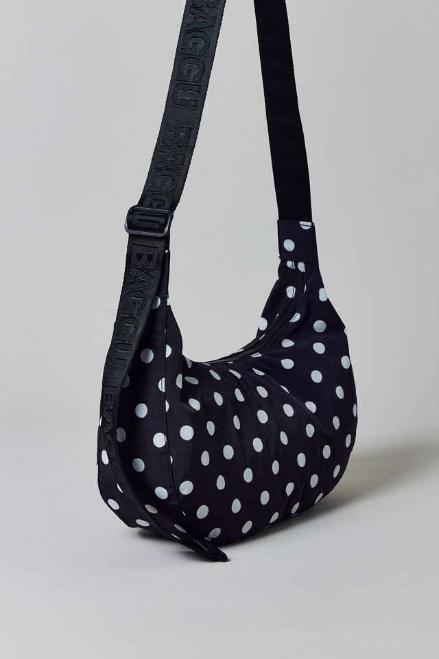 BAGGU Medium Nylon Crescent Bag | Urban Outfitters