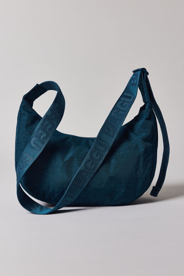 BAGGU Medium Nylon Crescent Bag | Urban Outfitters