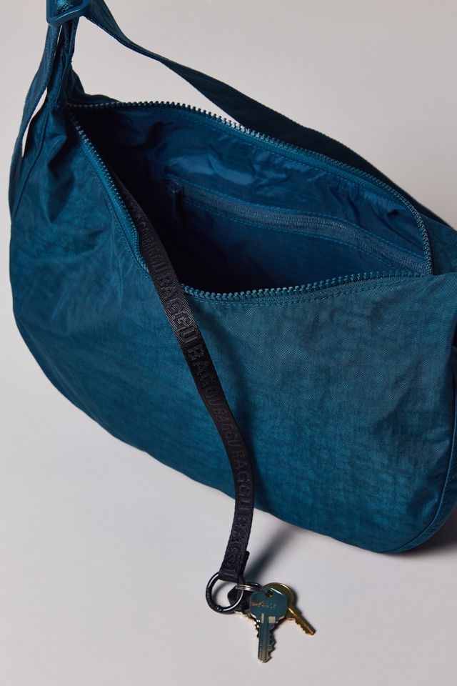 BAGGU Medium Nylon Crescent Bag | Urban Outfitters