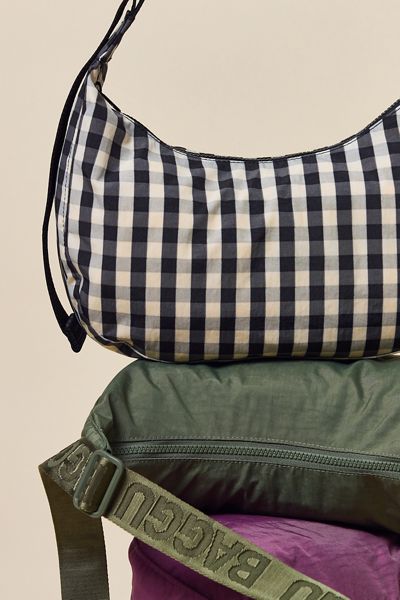 BAGGU Medium Nylon Crescent Bag