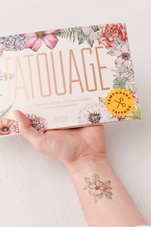 Tatouage: Blossom: 102 Temporary Tattoos of Flowers & Plants And 21 Art-Print Keepsakes By Victoria Foster #1