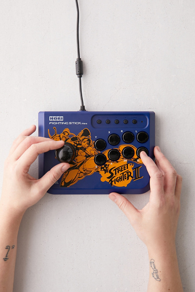 Hori Nintendo Switch Street Fighter II Chun-Li And Cammy Edition Fighting  Stick
