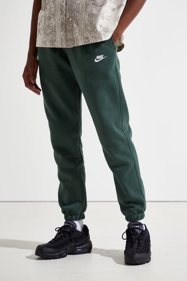 Nike Sportswear Classic Club Fleece Jogger | Urban Outfitters