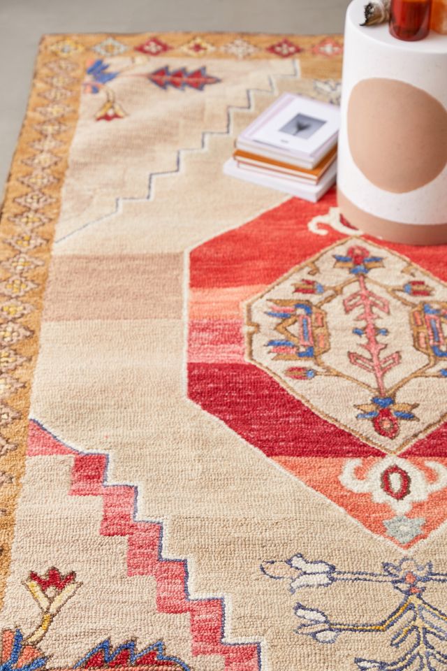 Kenzie Medallion Tufted Rug #1