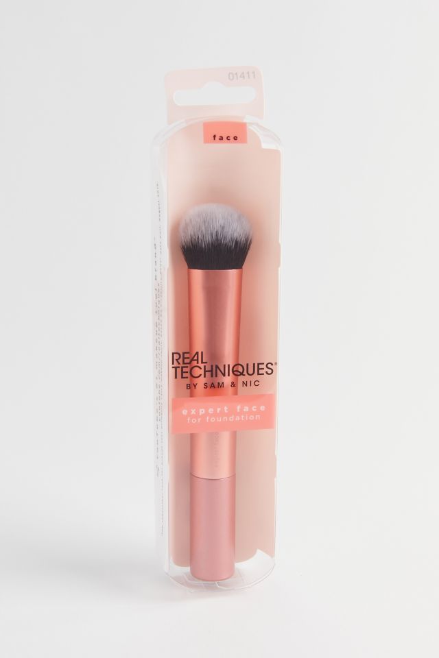 Real Techniques Expert Face Brush #1