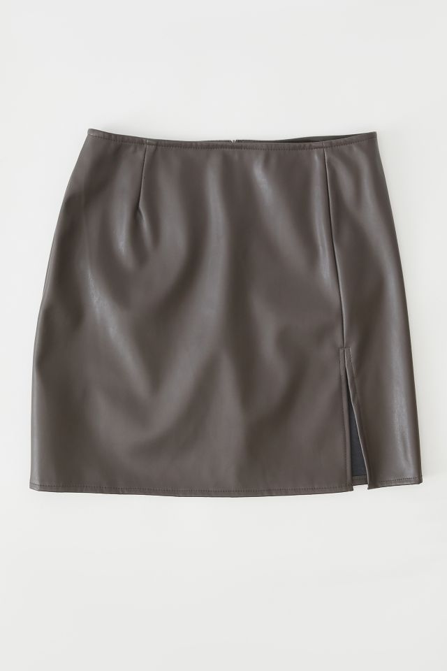 Motel Sheny Notched Mini Skirt | Urban Outfitters