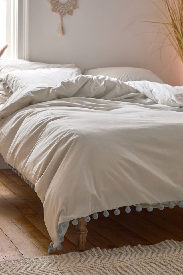 Bank Appel til at være attraktiv dynasti Nimmo Pompom Duvet Cover | Urban Outfitters Canada