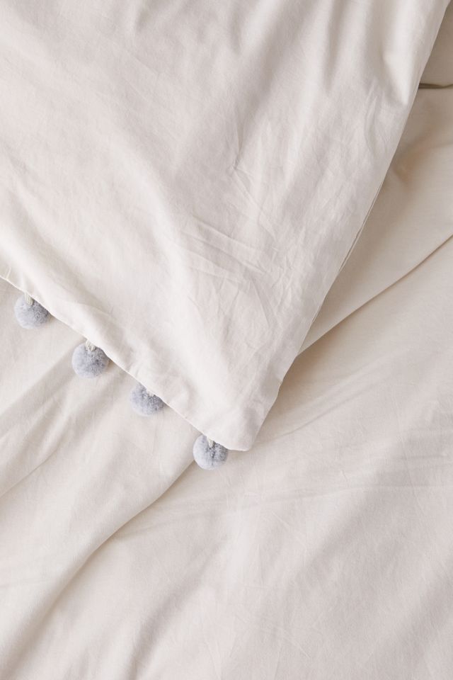 Urban outlets outfitters nimmo pom pom queen duvet