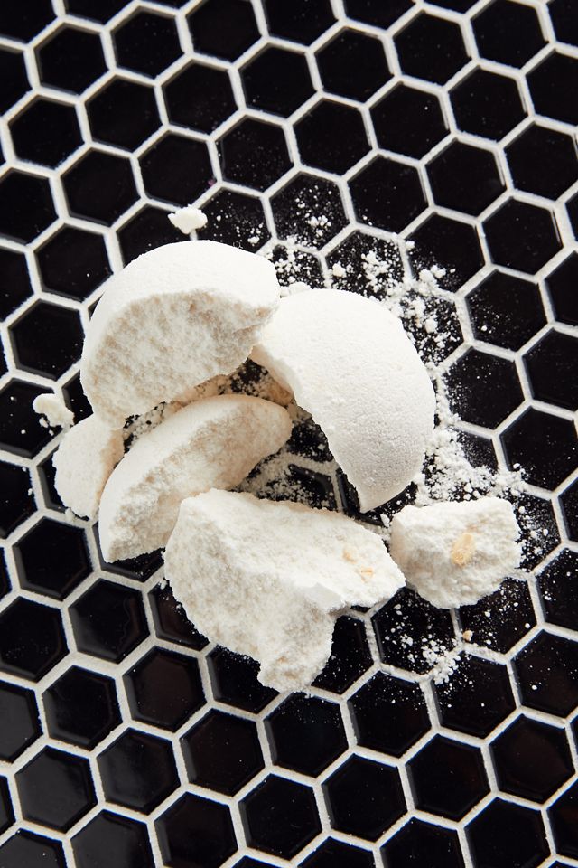 Eczema Honey Oatmeal Bath Bomb Urban Outfitters