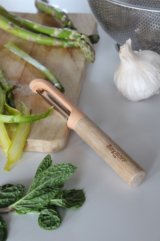 BergHOFF Leo Straight Peeler Urban Outfitters