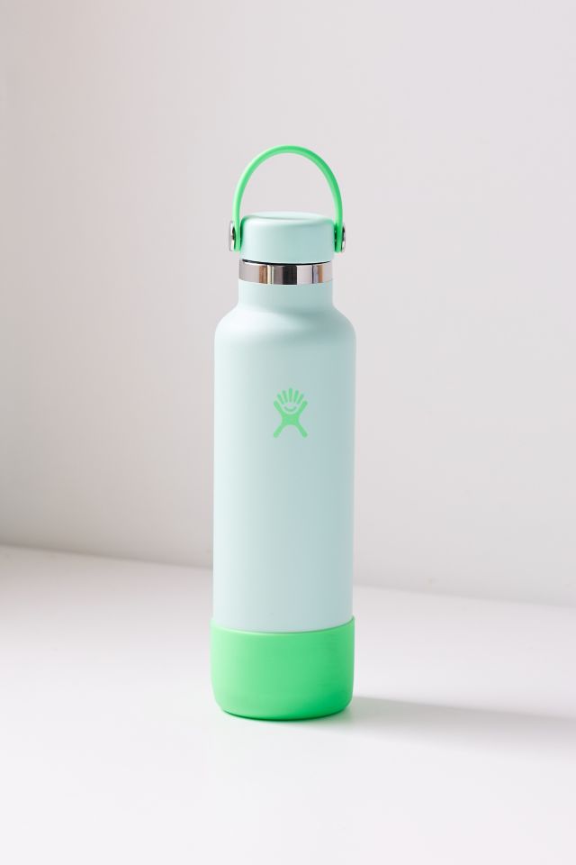 she's a beauty 💗 love the pink on this hydro (32oz) : r/Hydroflask