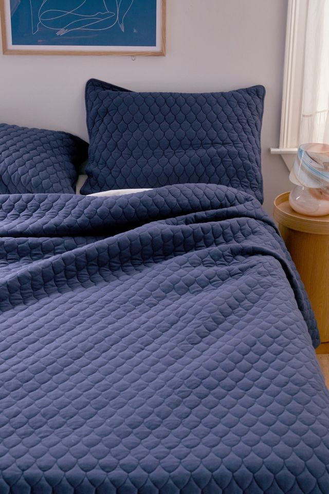 Scallop Cotton Jersey Quilt Urban Outfitters Canada