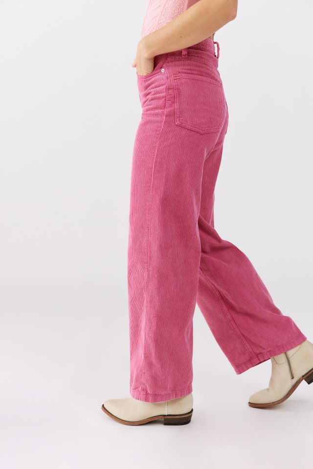 Pop of Pink 💕 @laurajadestone wearing @storets Wide Leg Corduroy