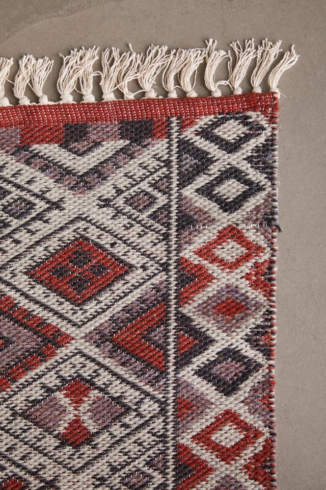 Marta Woven Rug | Urban Outfitters