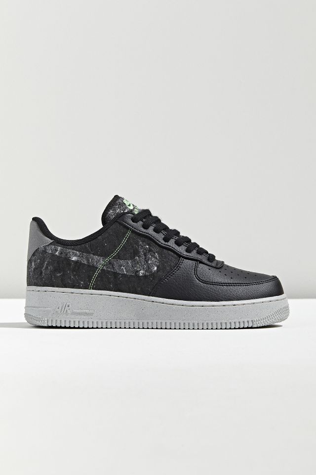 Nike Air Force 1 07 LV8 Sneaker