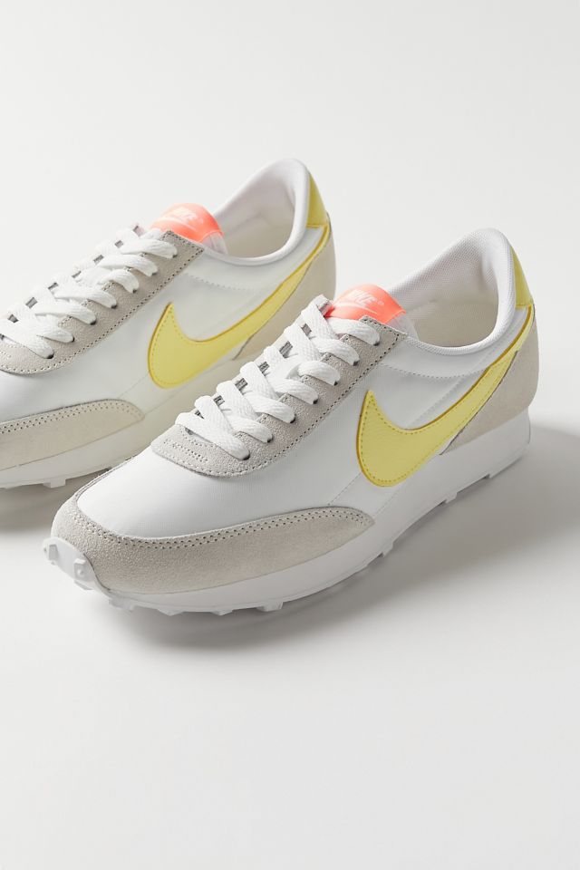 nike daybreak sneaker