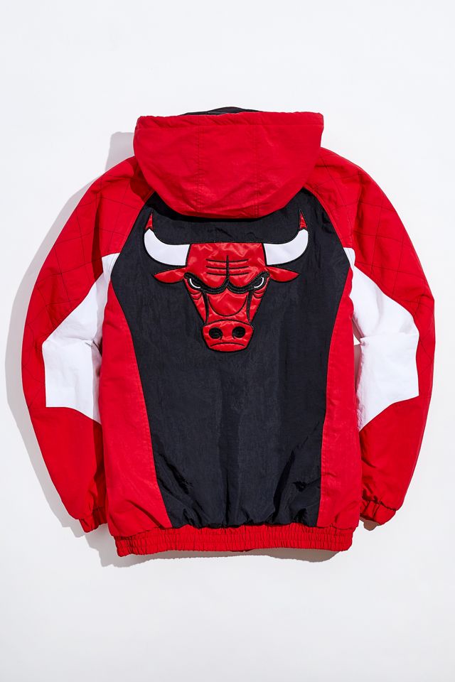 Starter Chicago Bulls Nylon Windbreaker Jacket | Urban Outfitters