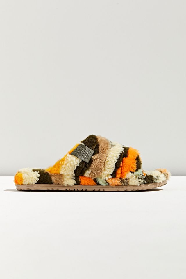 Sandale à enfiler en suède Goldencoast UGG | Urban Outfitters Canada