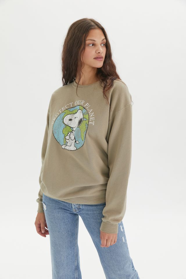 Snoopy sweater store urban outfitters